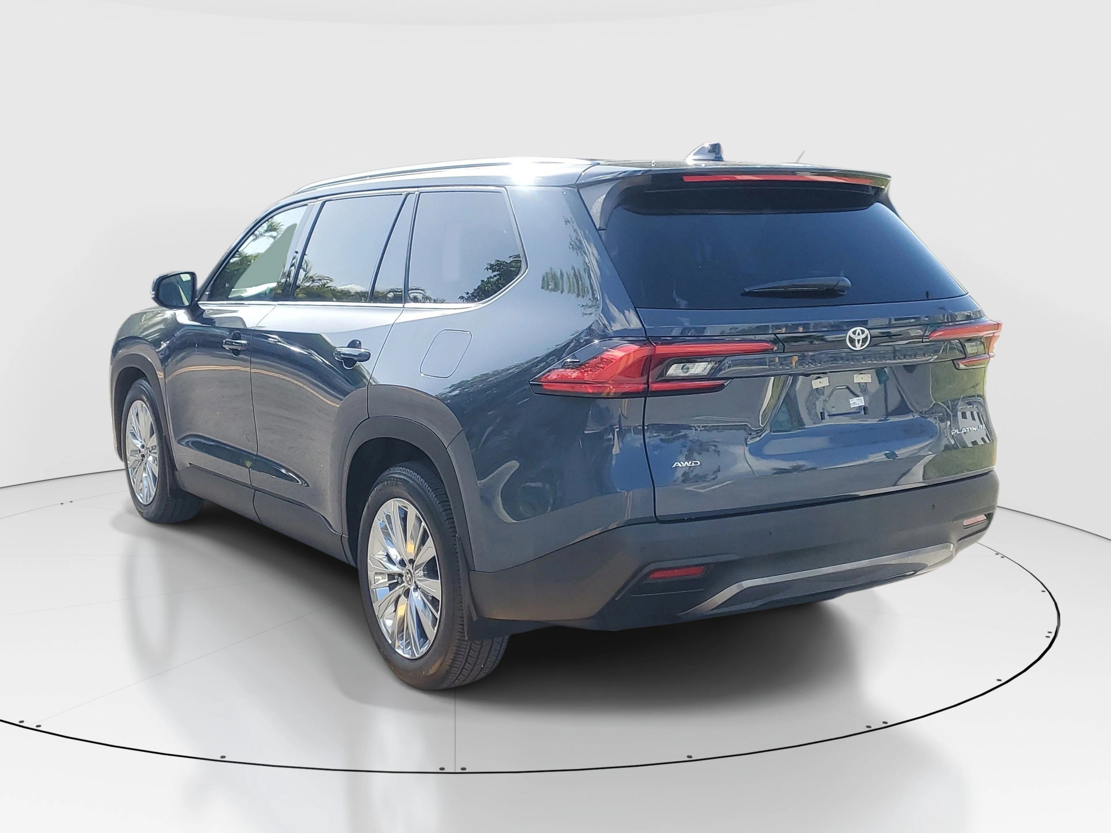 Used 2024 Cloud Toyota Platinum image 5