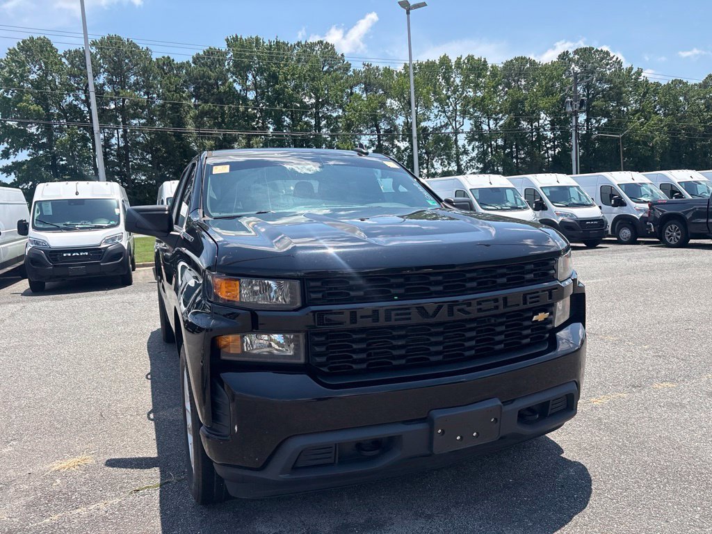 Used 2022 Black Chevrolet Custom image 8