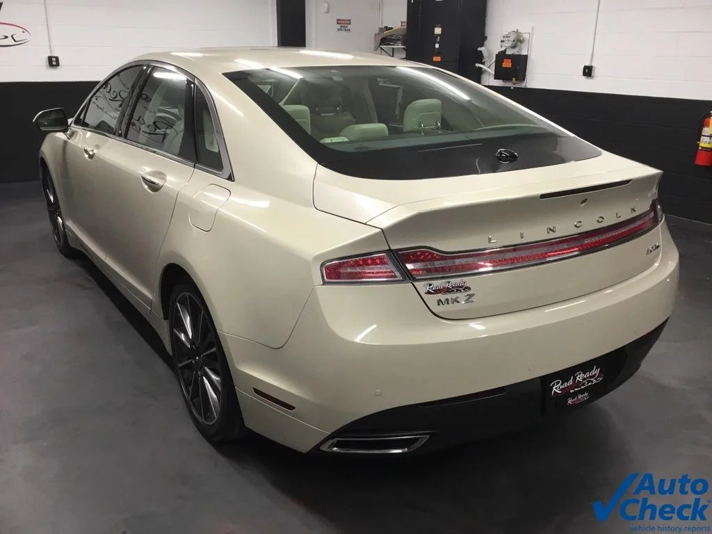 Used 2015 Silver Lincoln Base image 7