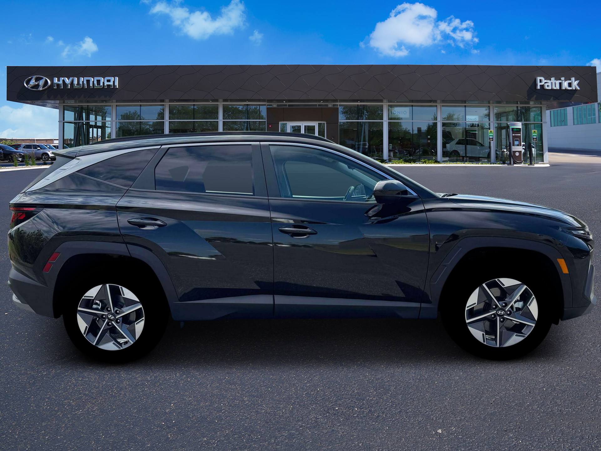New 2026 Phantom Black Hyundai SEL Plus image 9