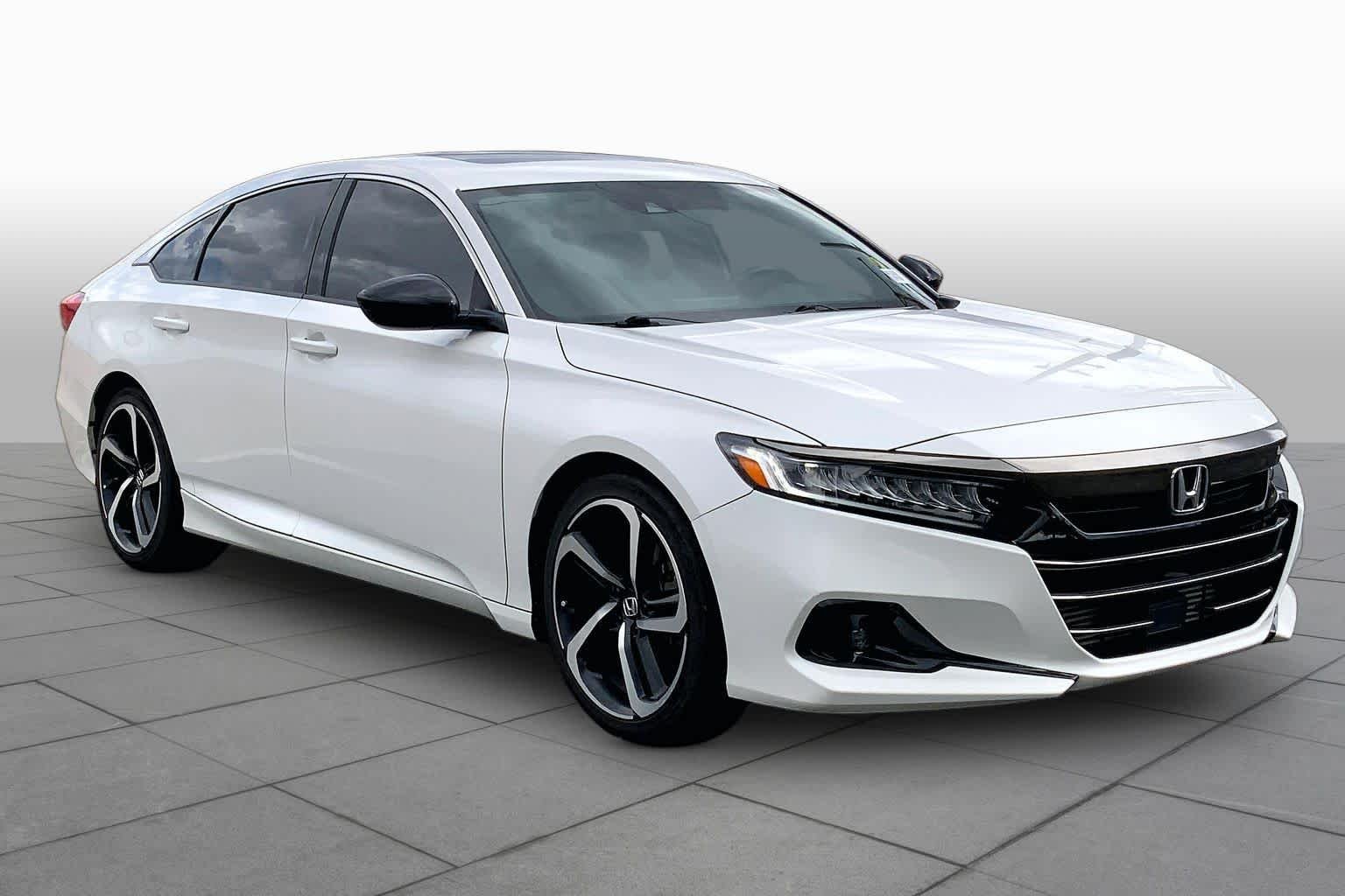Used 2022 Platinum White Pearl Honda Sport image 3