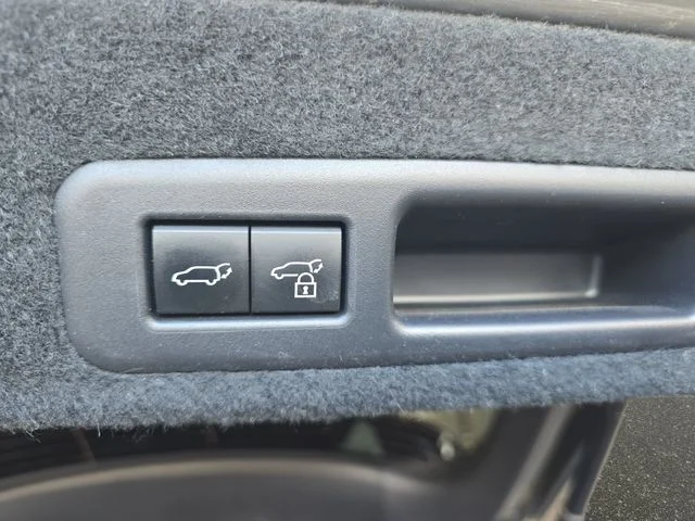 Used 2022 Silver Lexus 350 image 16