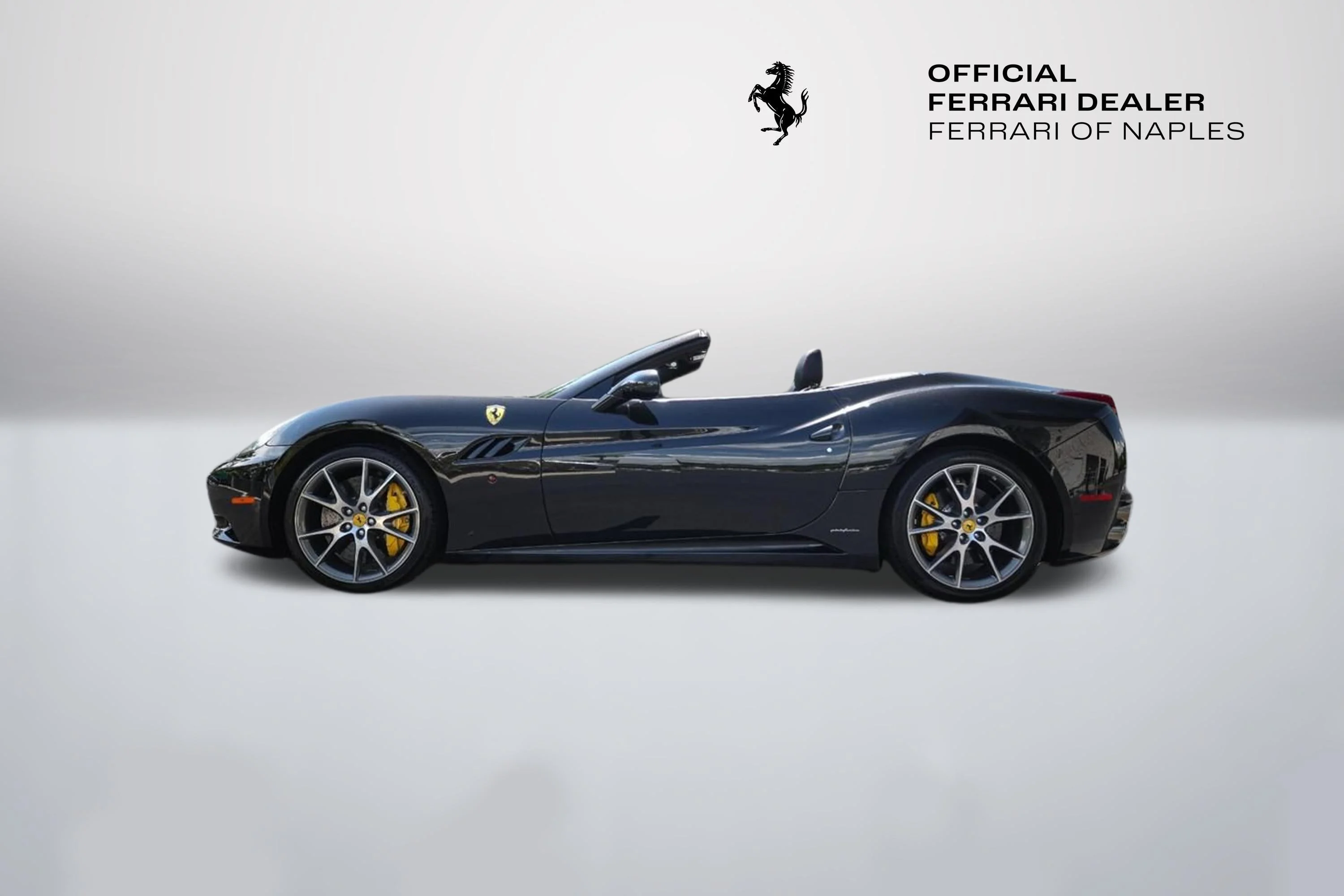 Used 2011 Nero Daytona Ferrari Base image 6