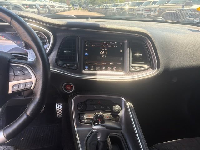 Used 2015 Phantom Black Tri-Coat Pearl Dodge SRT 392 image 16