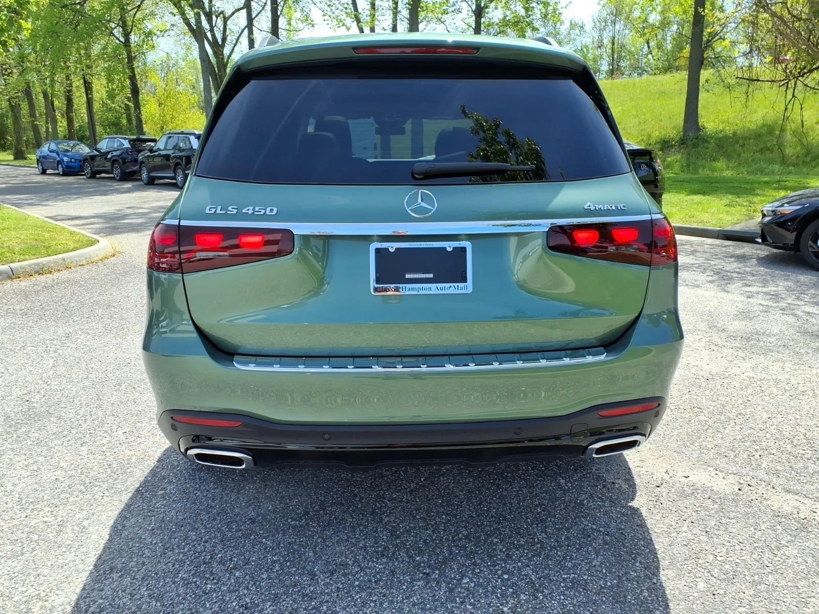 New 2026 MANUFAKTUR Ireland Mid Green Metallic Mercedes-Benz GLS 450 image 7