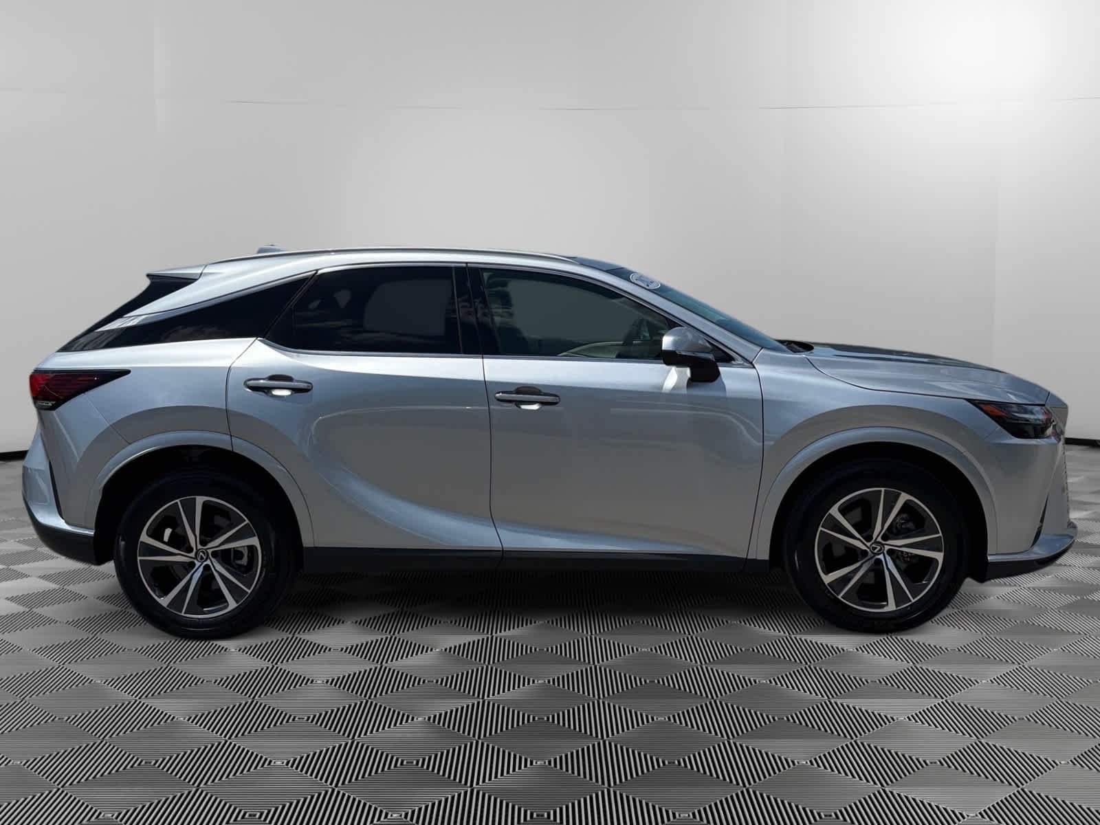 Used 2023 Iridium Lexus Premium image 6