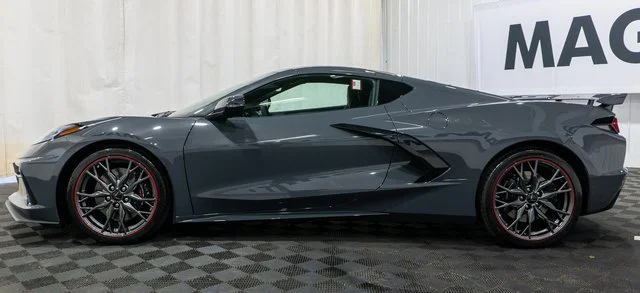 2027 Chevrolet Corvette 2LT - Photo 9