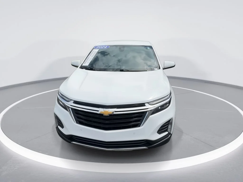 Used 2024 White Chevrolet LT image 3