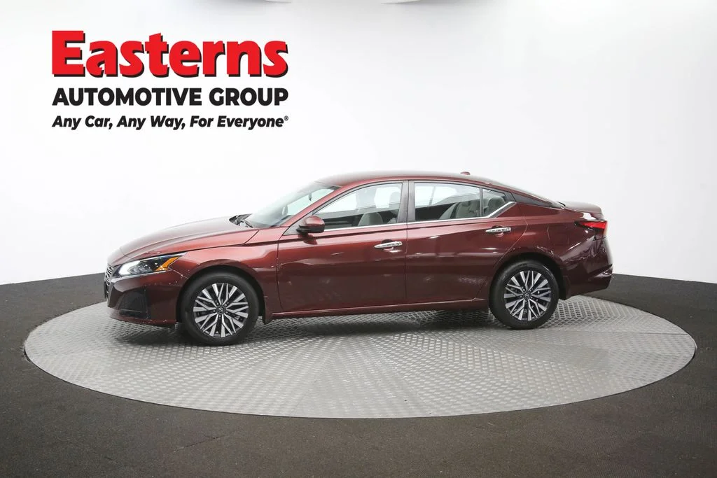Used 2023 Red Nissan 2.5 SV image 58