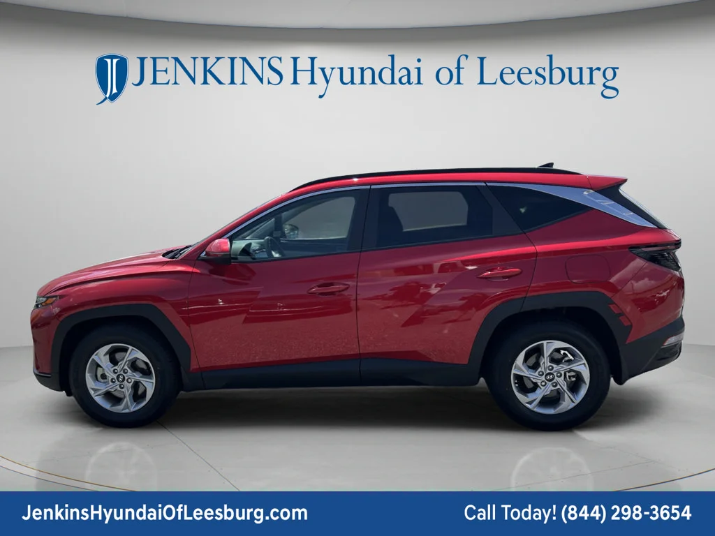 Used 2023 Red Hyundai SEL image 9