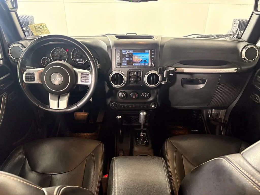 Used 2016 Silver Jeep Unlimited Rubicon image 36