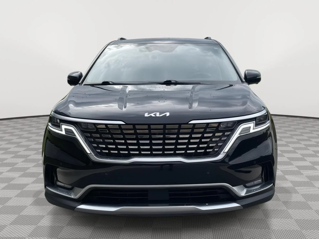 Used 2022 Aurora Black Pearl Kia SX Prestige image 4