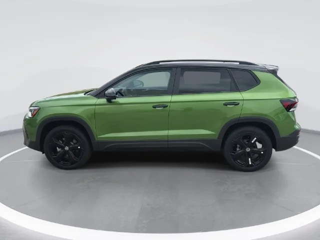 New 2026 Green Volkswagen 1.5T SE Black image 8