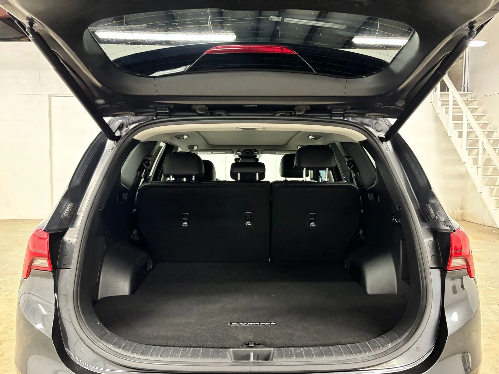 Used 2023 Gray Hyundai SEL image 23