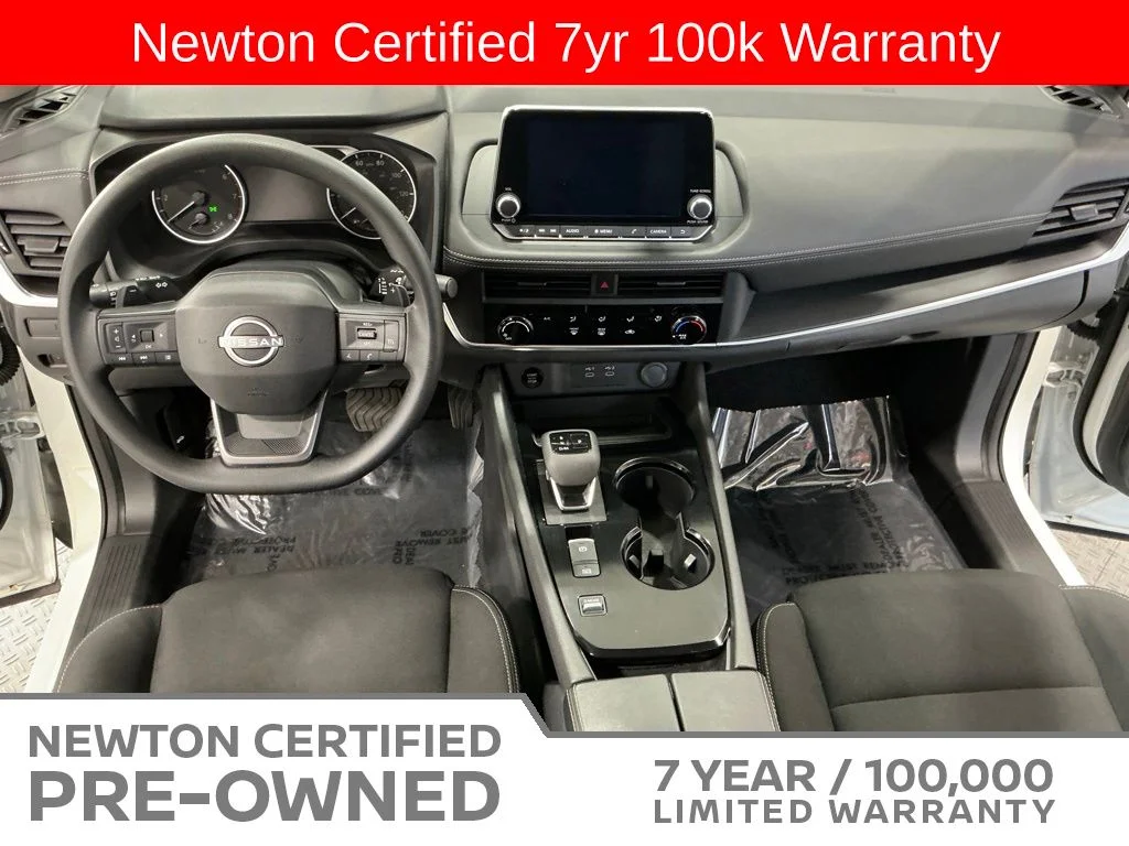 Certified Used 2025 Glacier White Nissan S image 10
