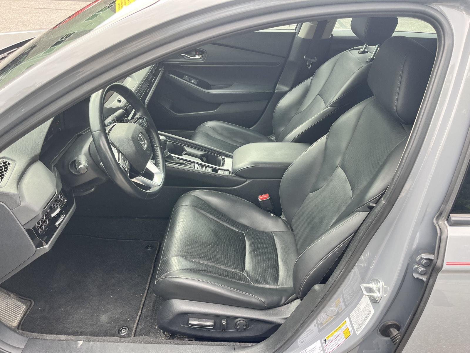 Used 2024 Urban Gray Pearl Honda Touring image 12