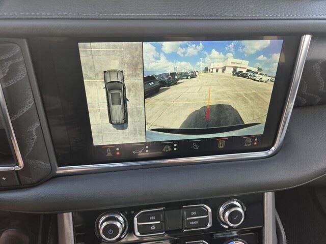 Used 2024 Summit White GMC Denali image 18