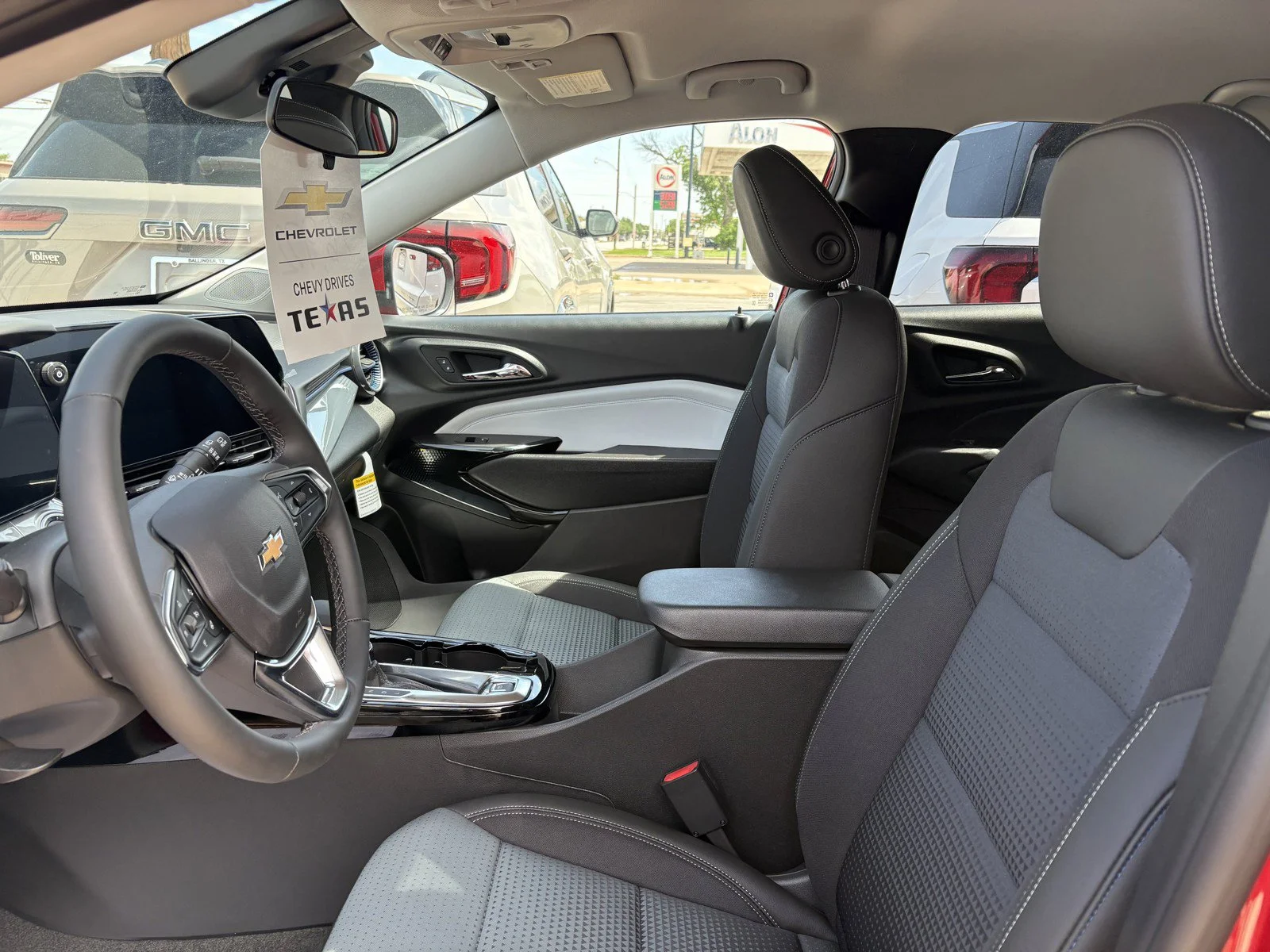 2026 Chevrolet Trax LT - Photo 12