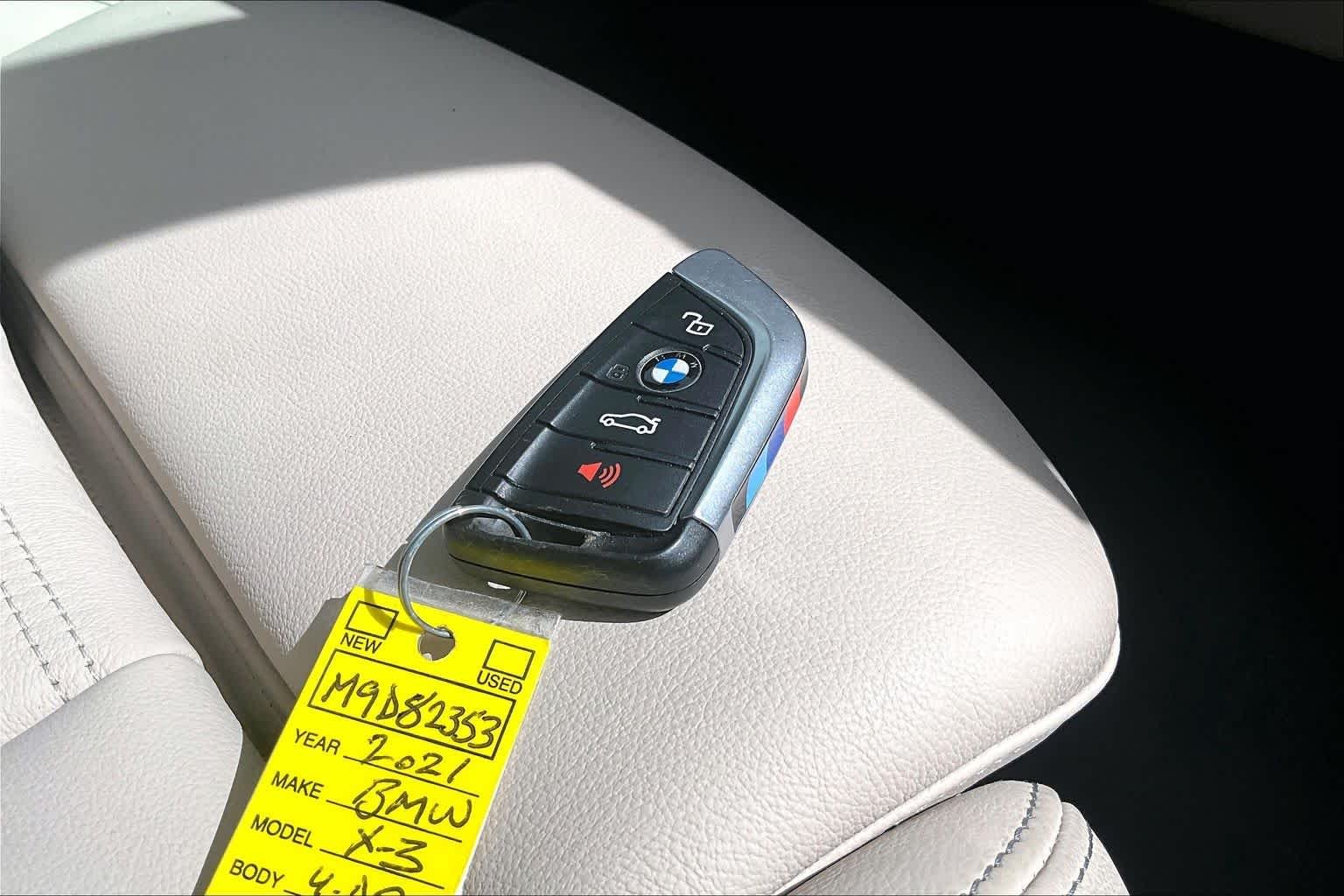 Used 2021 Phytonic Blue Metallic BMW sDrive30i image 15