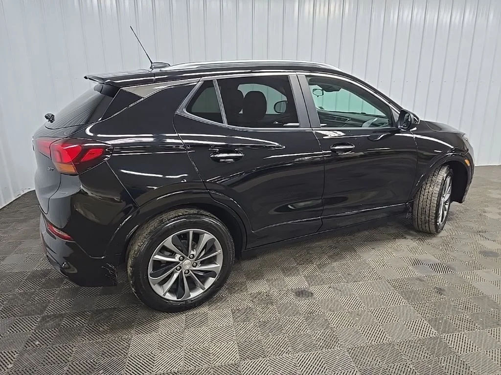 Used 2023 Black Buick Select image 3