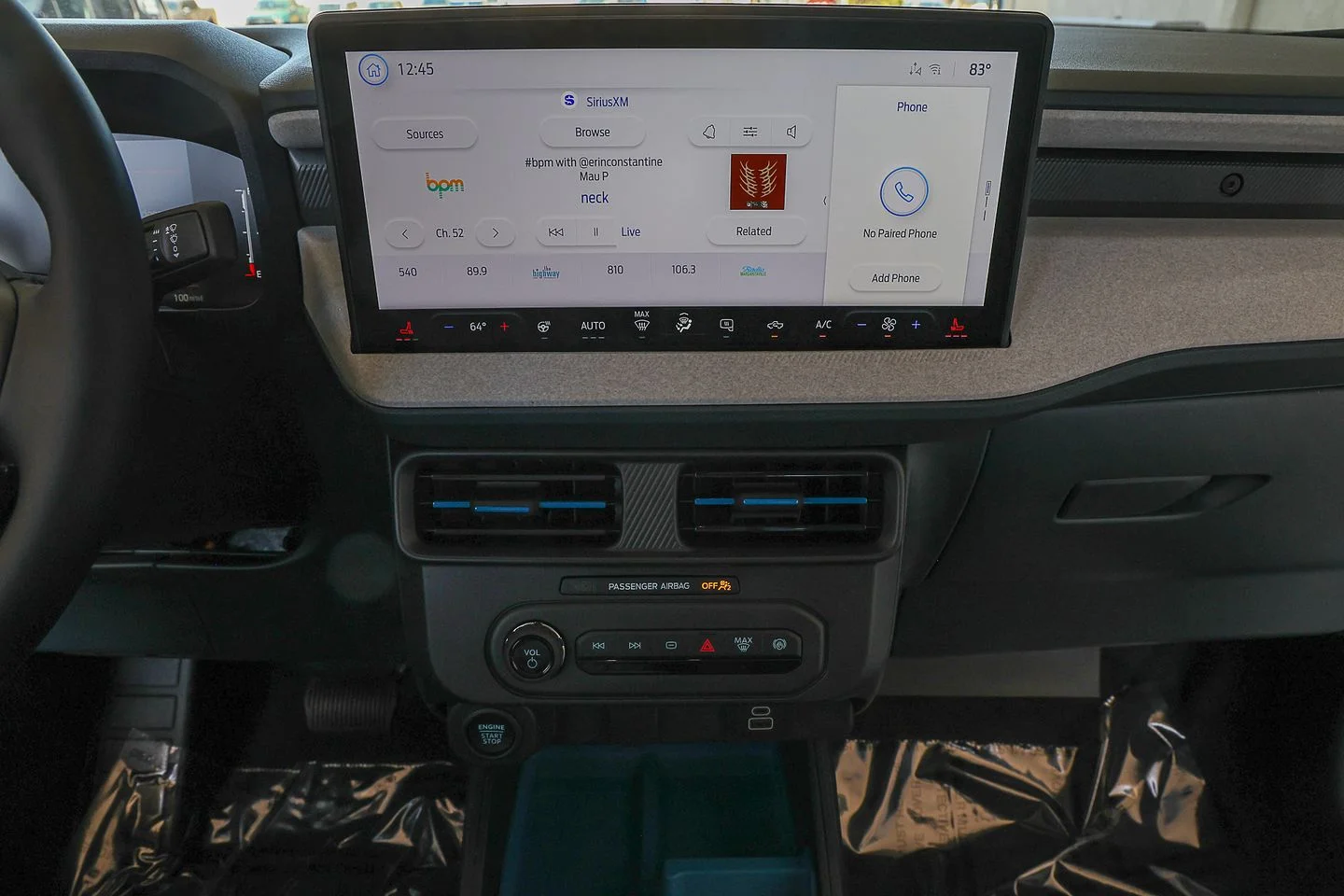 New 2026 Oxford White Ford XLT image 15