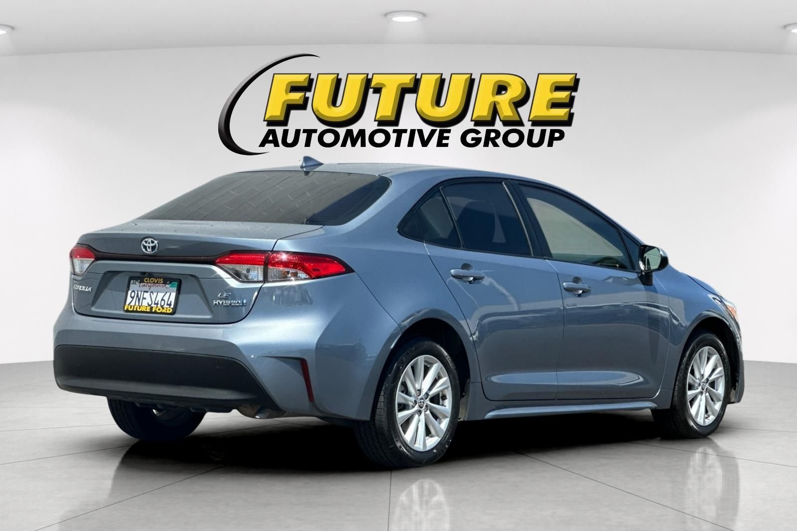 Used 2024  Toyota LE image 3