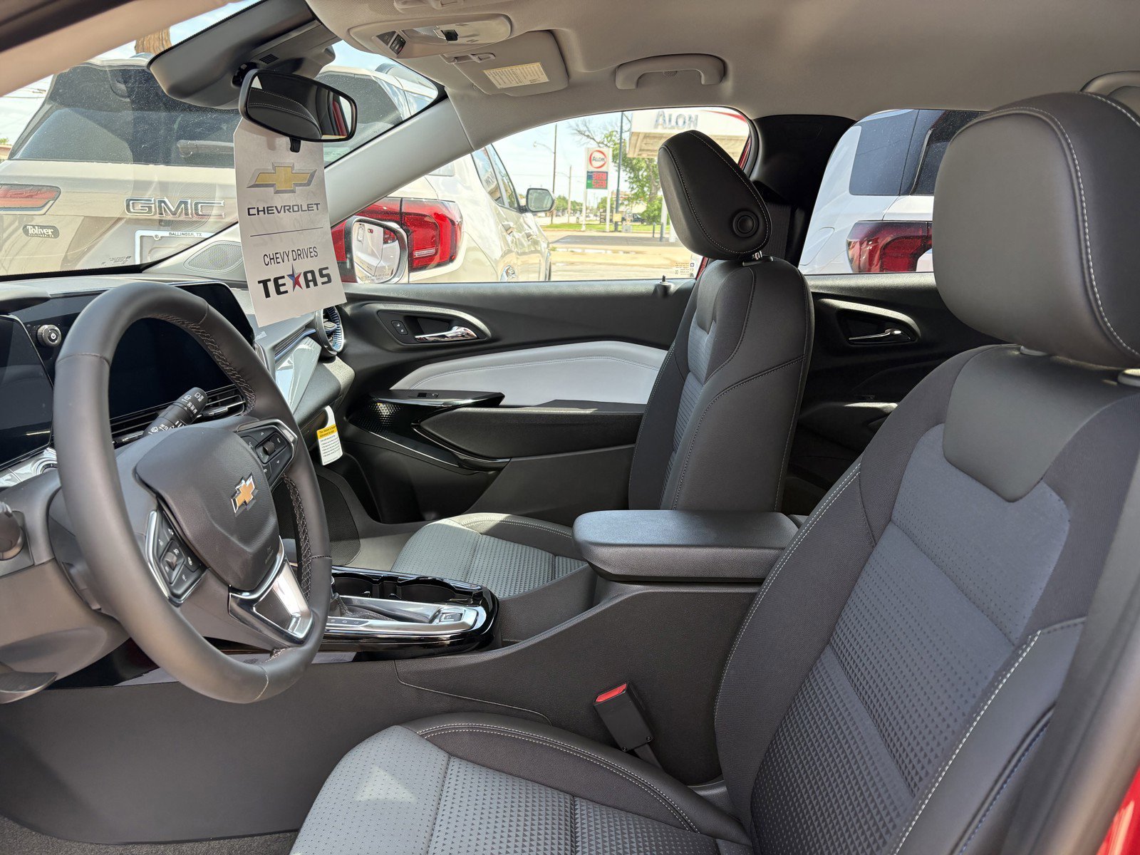 2026 Chevrolet Trax LT - Photo 12
