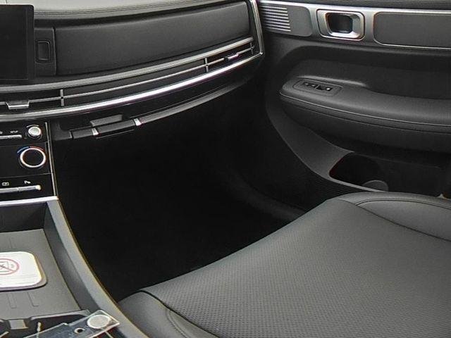 New 2027 Black Hyundai SEL AWD image 38