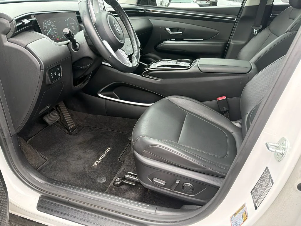 Used 2023 White Hyundai SEL Convenience image 9