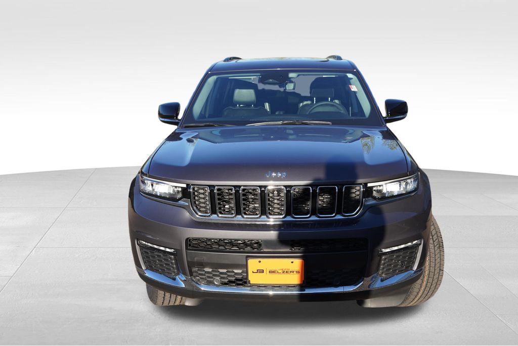 Used 2023 Baltic Gray Metallic Clearcoat Jeep Limited image 12