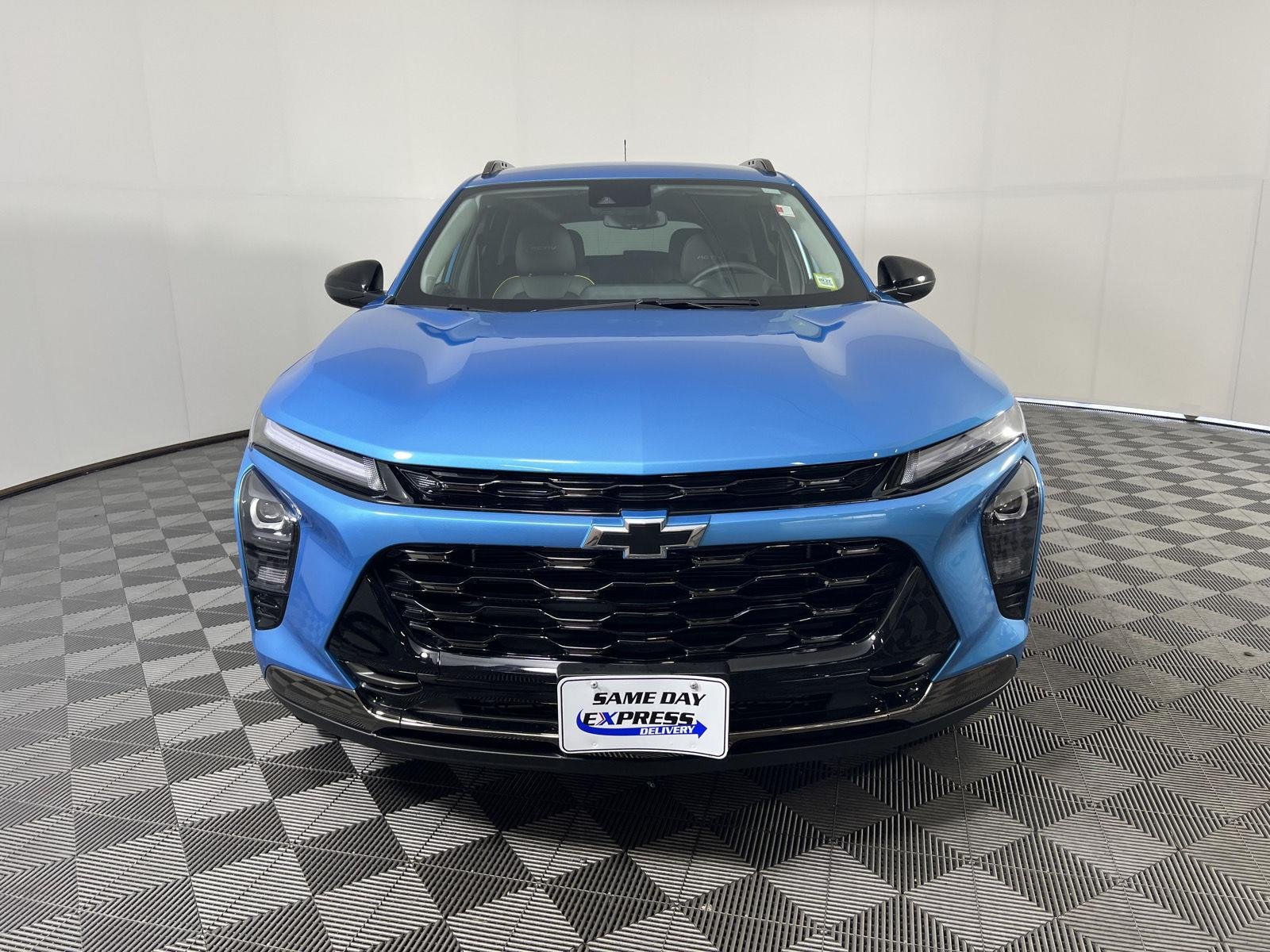 Used 2026 Marina Blue Metallic Chevrolet ACTIV image 8