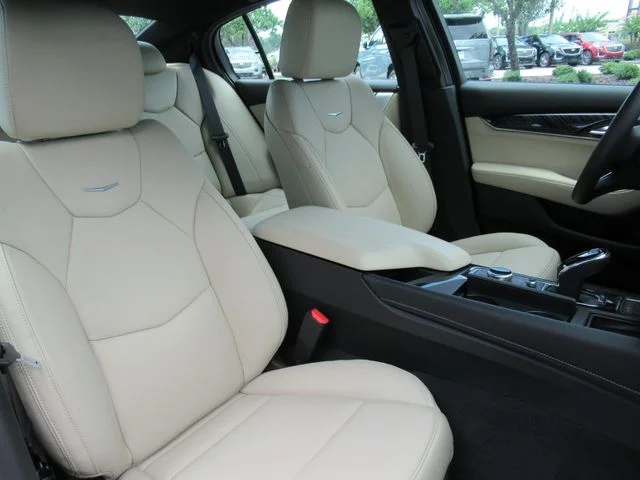 Used 2024 White Cadillac Premium Luxury image 10