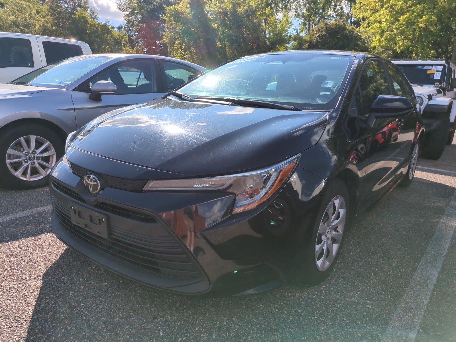 Used 2024  Toyota LE image 6