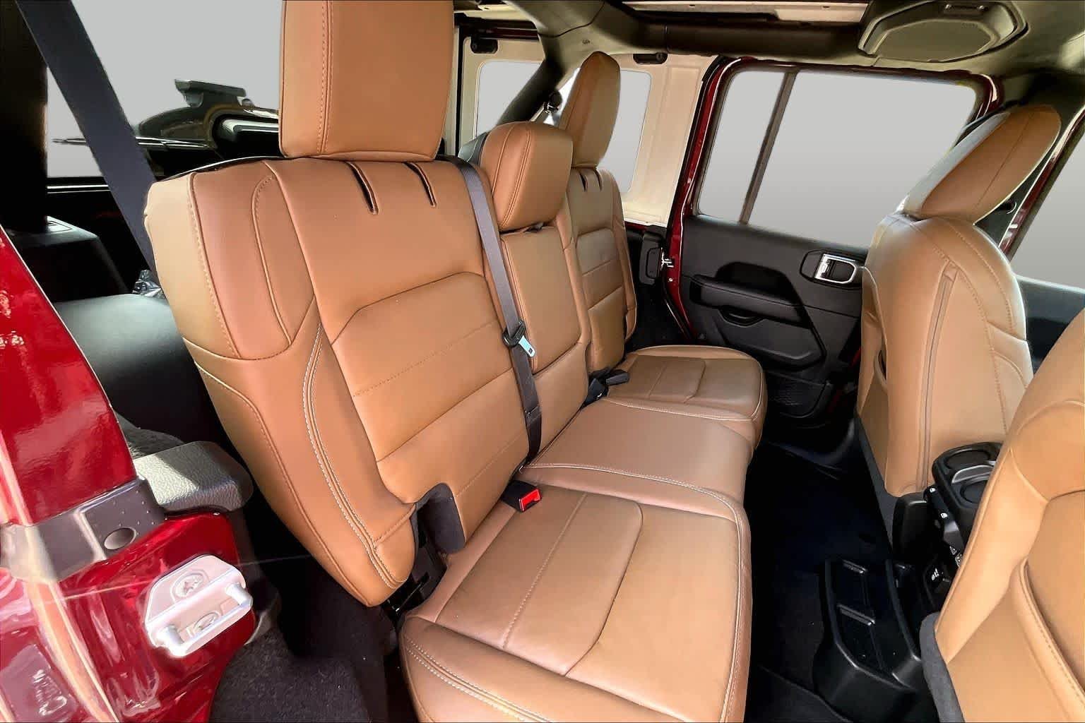 Used 2021 Snazzberry Pearlcoat Jeep Unlimited Sahara image 18
