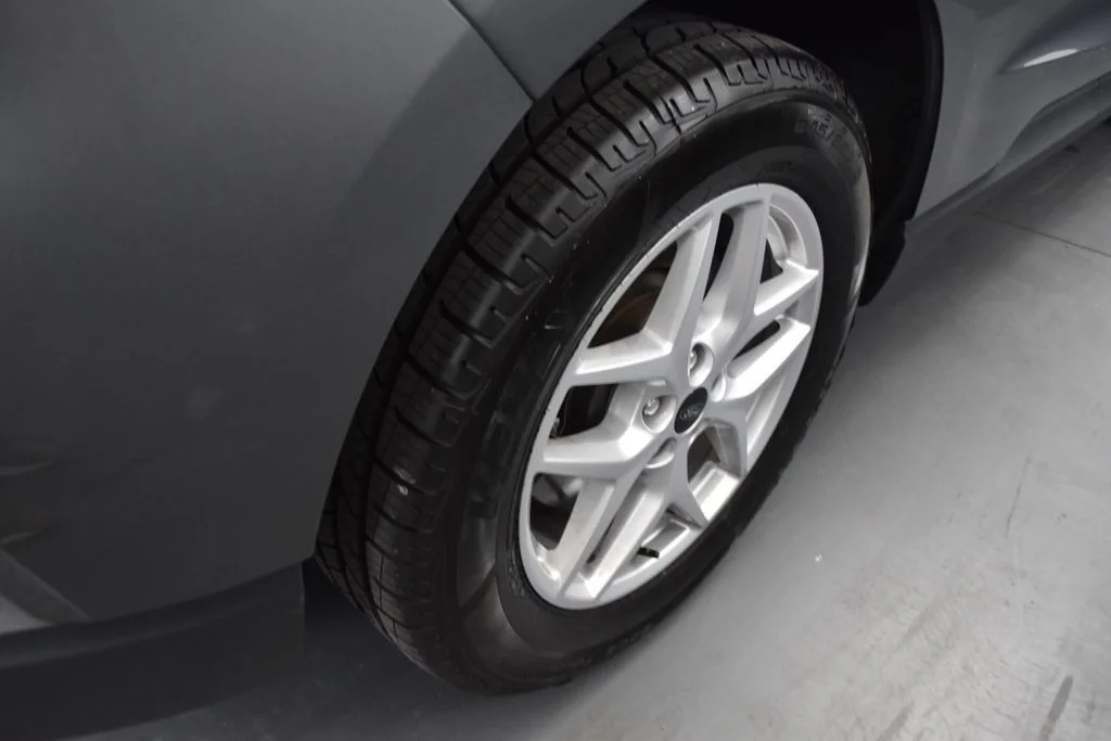 Used 2023 Gray Ford SEL image 22