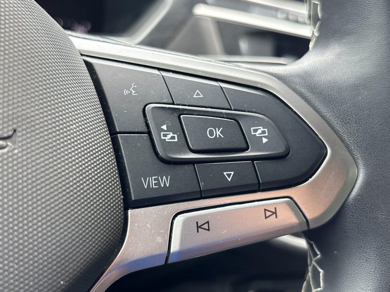 Used 2024 Platinum Gray Metallic Volkswagen S image 19