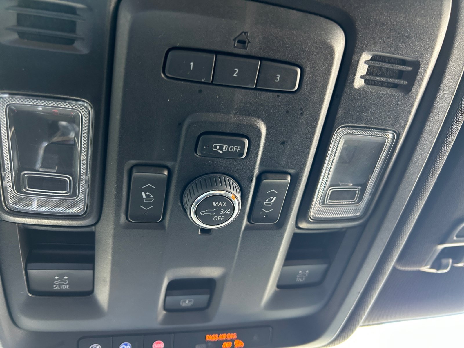 Used 2022 Summit White Chevrolet Z71 image 16