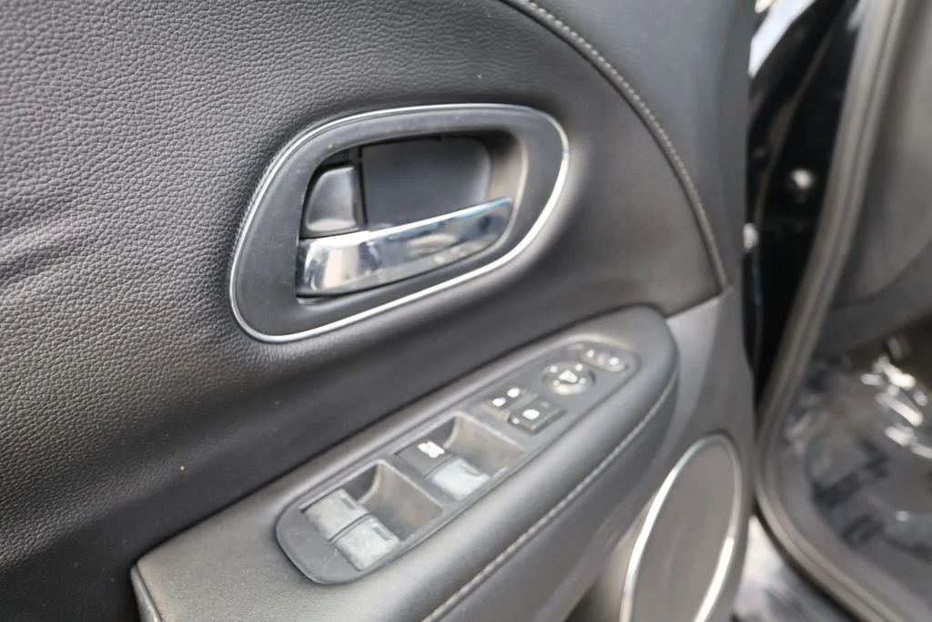 Certified Used 2019 Crystal Black Pearl Honda EX-L image 17