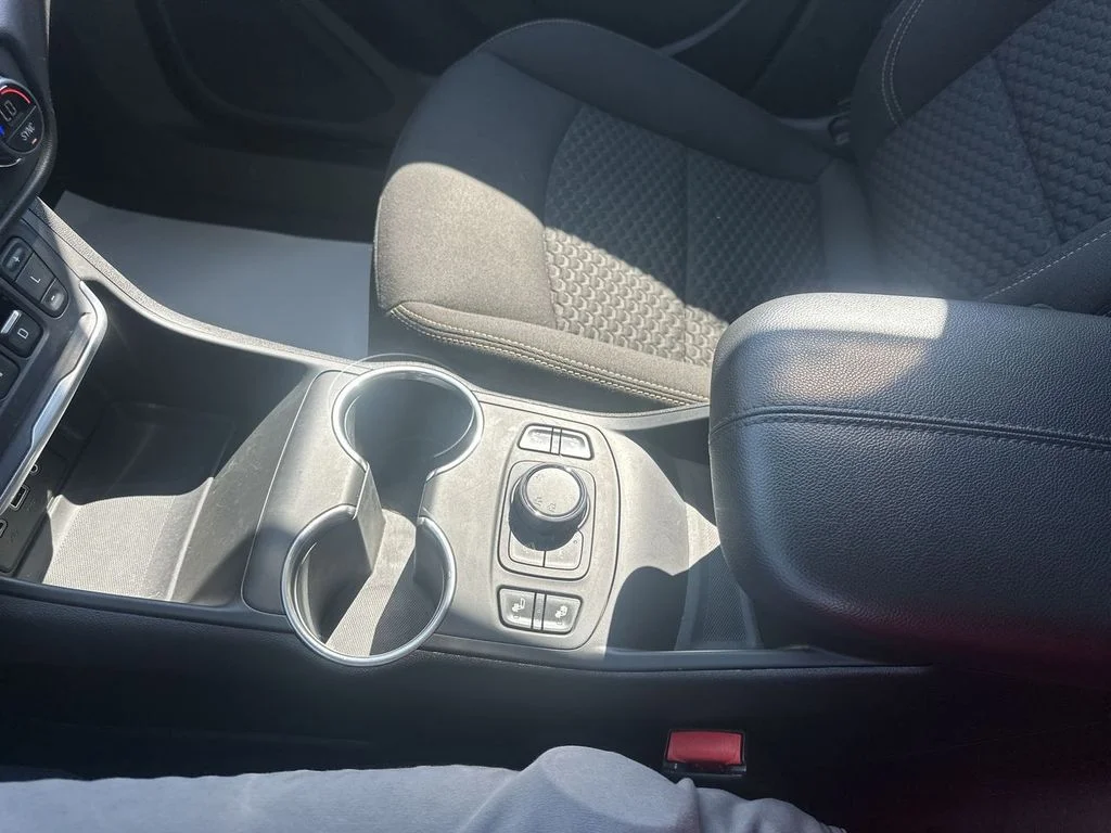 Used 2020 Gray GMC SLE image 27