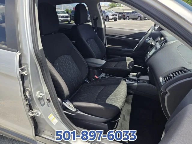 Used 2024  Mitsubishi 2.0 ES image 20