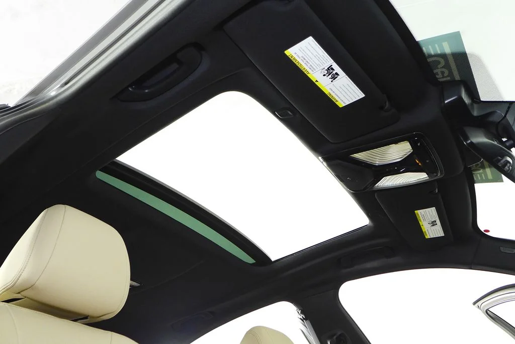 Used 2023 Gray BMW 530i image 18
