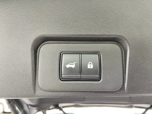 2025 Nissan Rogue SV - Photo 31