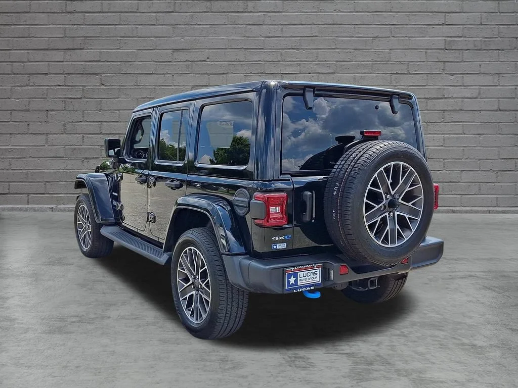 Used 2023 Black Clearcoat Jeep Sahara image 9
