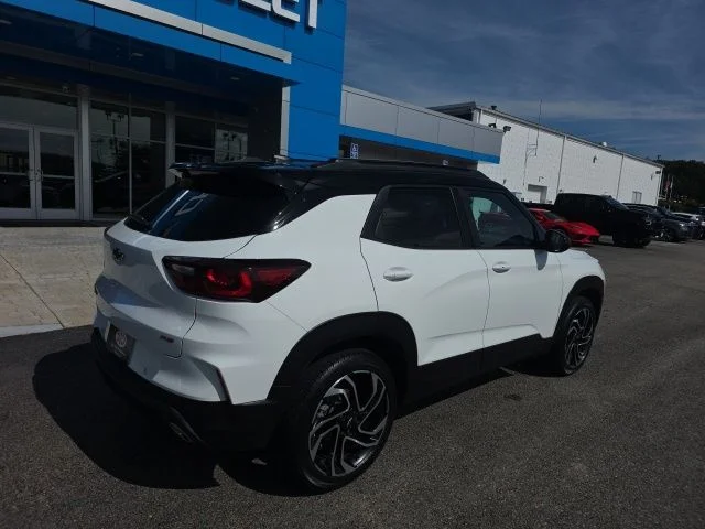 Used 2024 White Chevrolet RS image 7