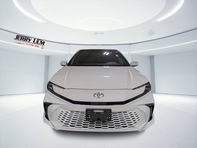 Used 2025 Wind Chill Pearl Toyota XSE image 9