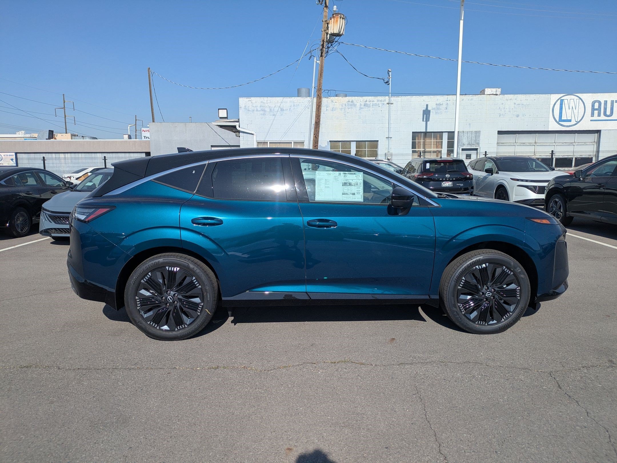 New 2026 Aurora Blue Pearl Metallic/Super Black Nissan Platinum image 2