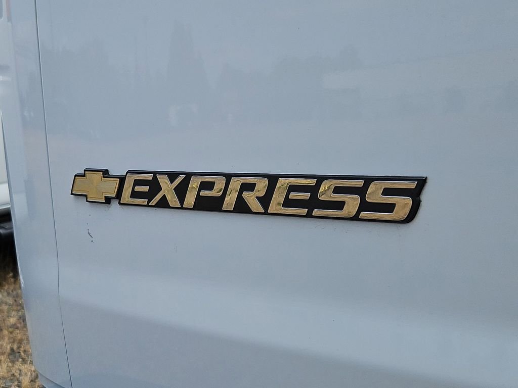 Used 2023 Summit White Chevrolet LS image 24