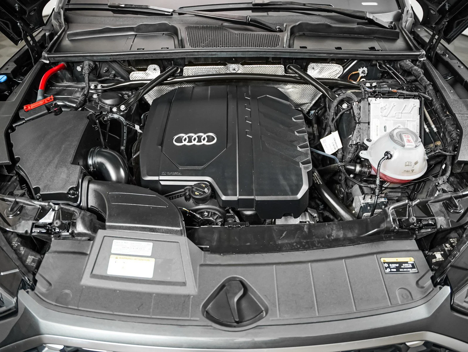 Used 2023 Daytona Gray Pearl Effect Audi S line Premium Plus image 3