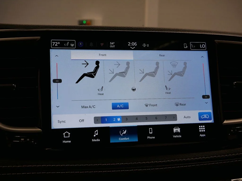 2026 Chrysler Pacifica Select - Photo 32