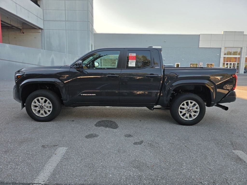 2026 Toyota Tacoma SR5 - Photo 8